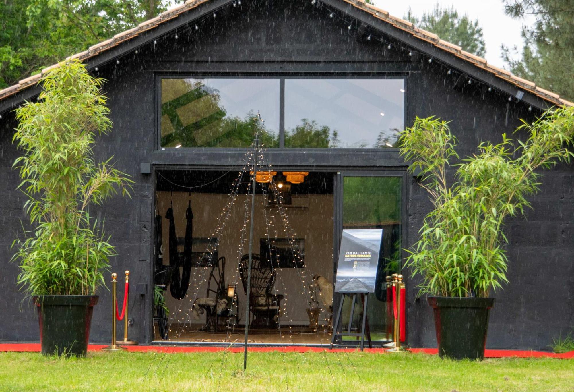 L Ost In Sensations -Hebergements Insolites Et Suites De Luxe Spa Sauna Piscine Foret Marcenais المظهر الخارجي الصورة