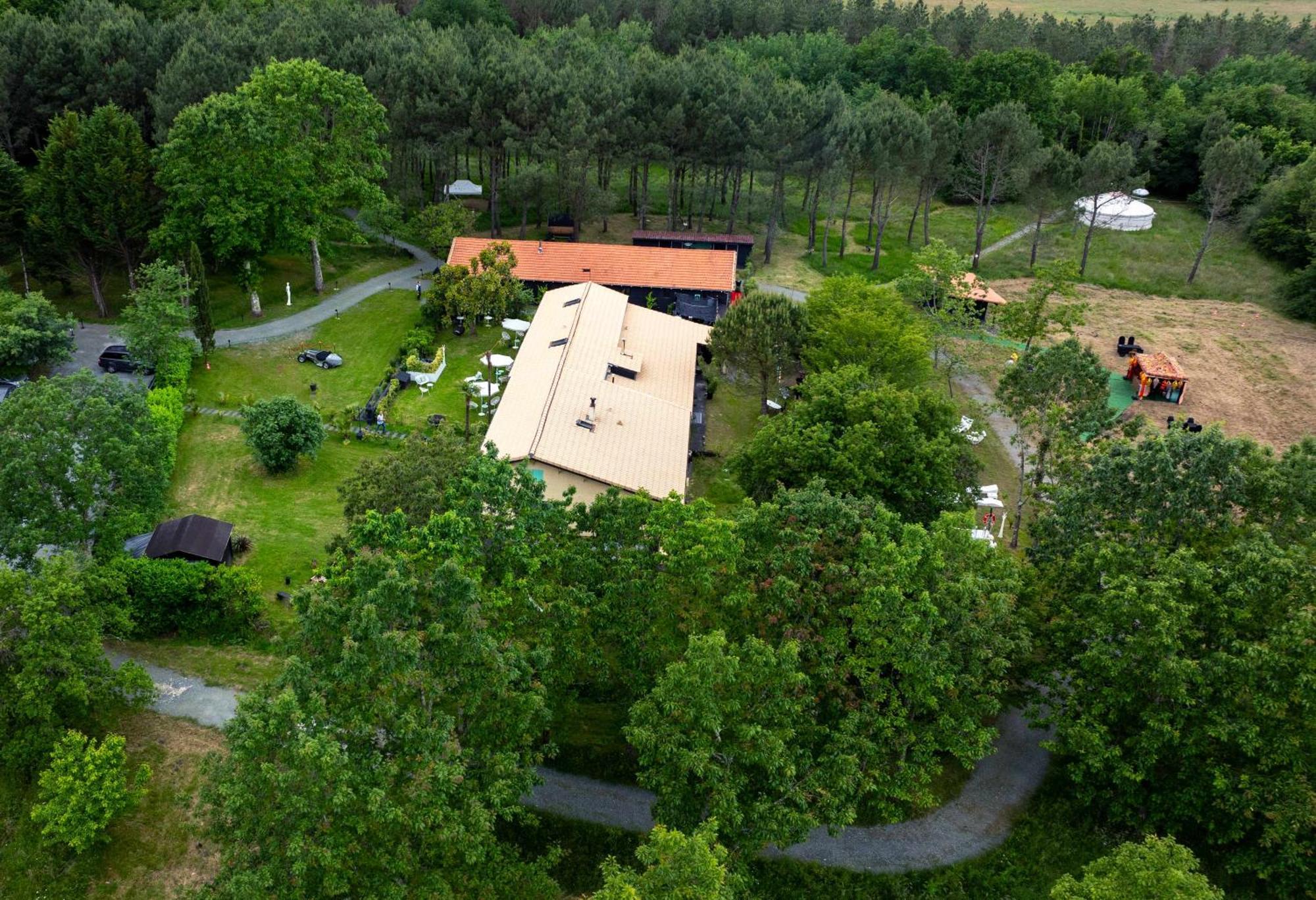 L Ost In Sensations -Hebergements Insolites Et Suites De Luxe Spa Sauna Piscine Foret Marcenais المظهر الخارجي الصورة