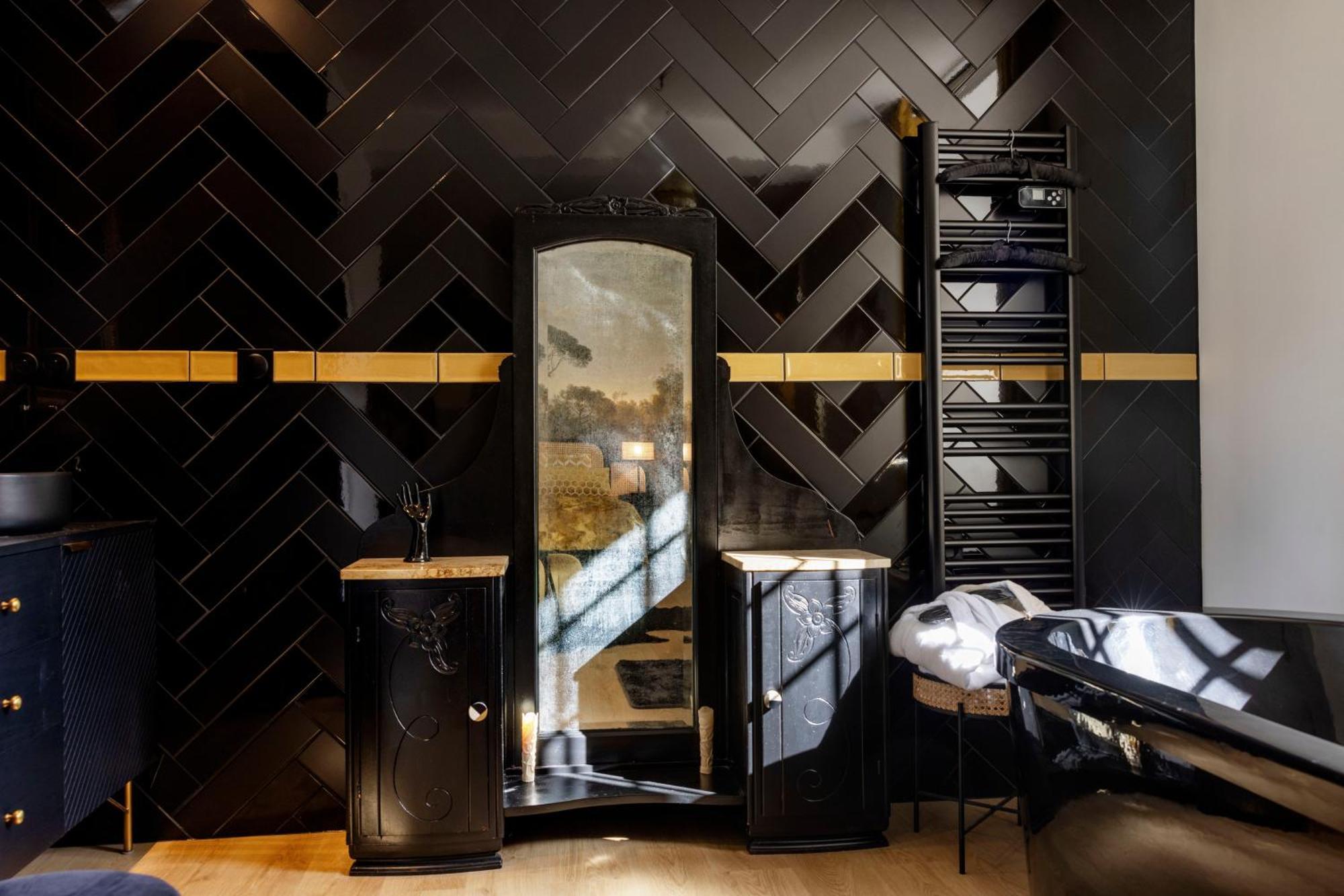 L Ost In Sensations -Hebergements Insolites Et Suites De Luxe Spa Sauna Piscine Foret Marcenais المظهر الخارجي الصورة